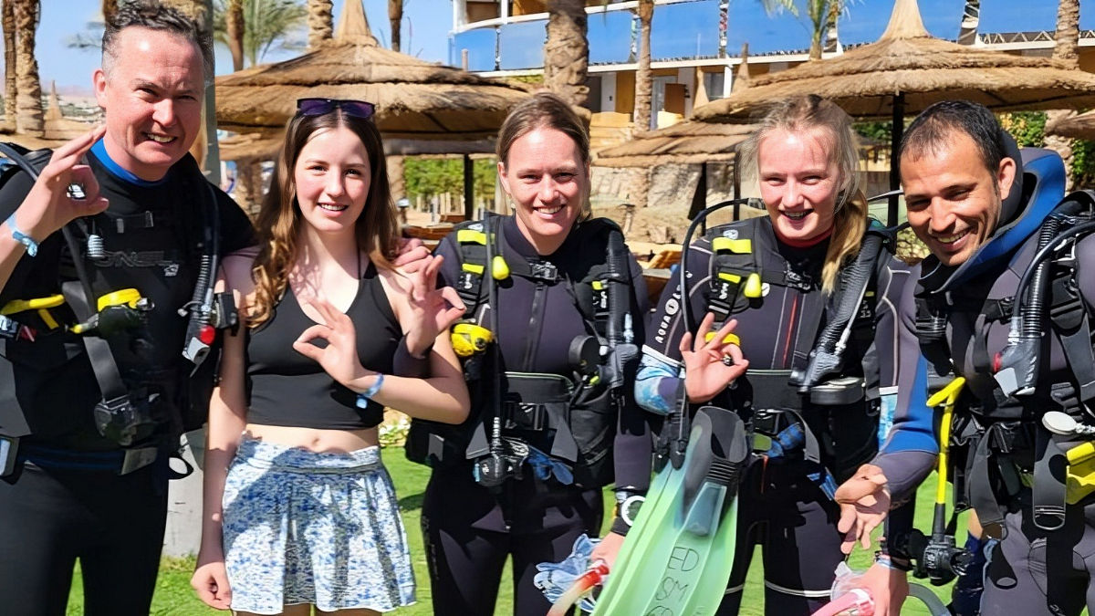 Diving family in Sharm